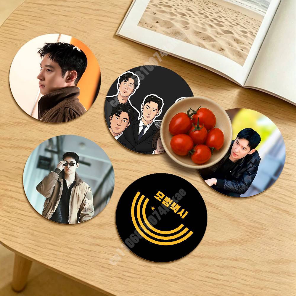 Modern Korean Lifestyle - Sottobicchiere Rotondo Ispirato al Drama Coreano